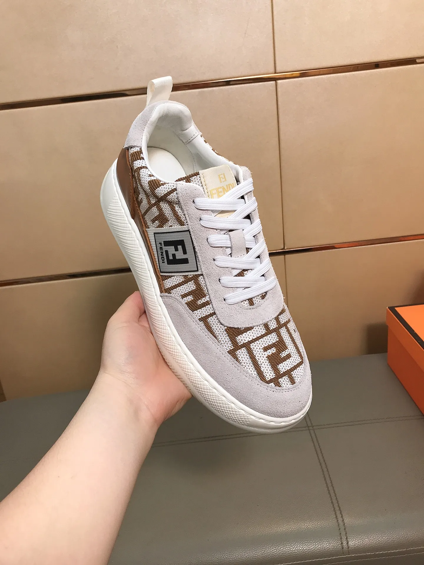 Ex-factory price 420 🔆🔆👉Fendi [Fendi] Men's new low-cut casual shoes are on the market🔥The shoe body is made of brand-specific printed fabric nubuck leather, with sheepskin lining for feet, breathable and does not cover the feet! Fashionable casual shoes 🙈Outsole is ultra-light, non-slip and wear-resistant👣 Standard size 38-44